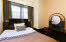 Photo by: Sandra Birgersdotter
Haymarket-By-Scandic-Room-Single-Cosy.jpg